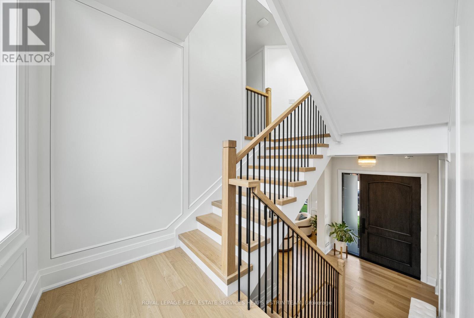 












5 TAYLOR DRIVE

,
Toronto,




Ontario
M4C3B4

