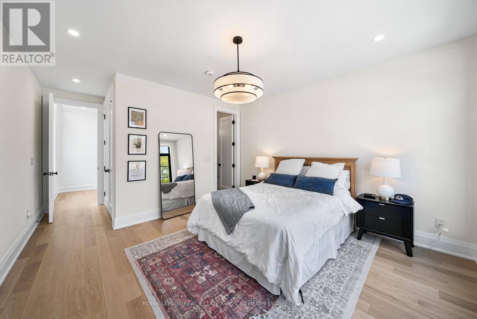 












5 TAYLOR DRIVE

,
Toronto,




Ontario
M4C3B4

