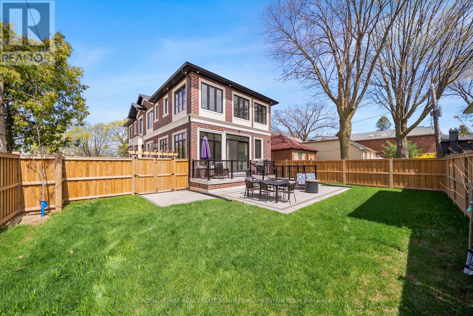 












5 TAYLOR DRIVE

,
Toronto,




Ontario
M4C3B4


