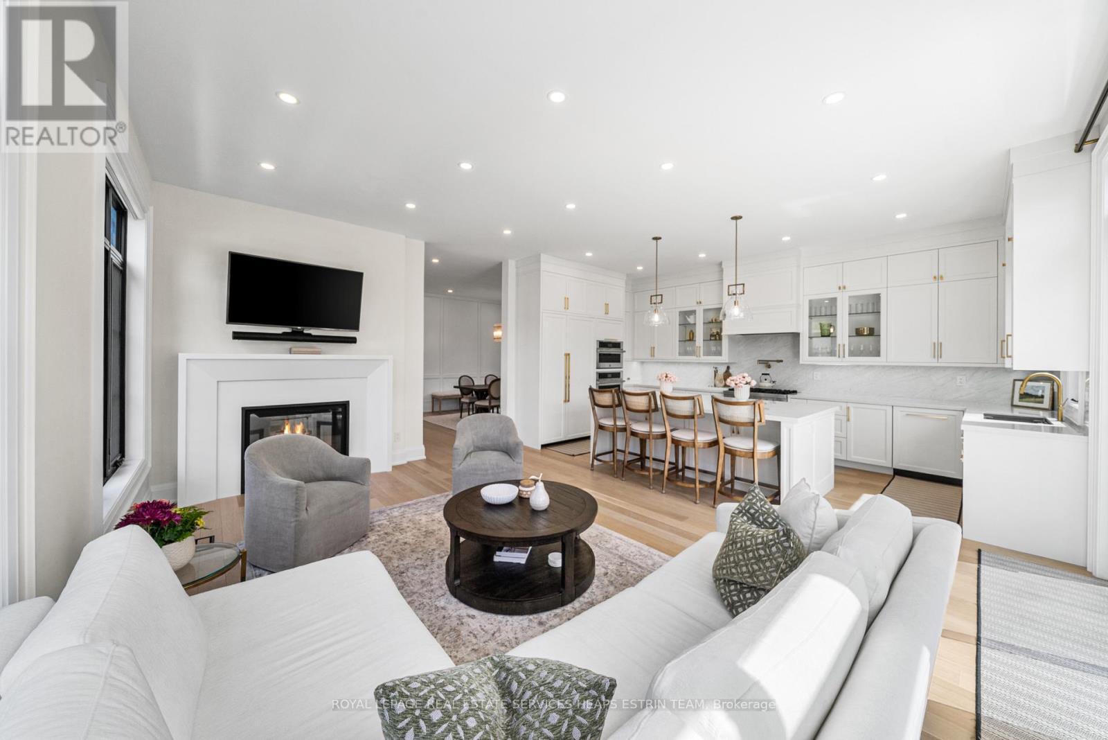 












5 TAYLOR DRIVE

,
Toronto,




Ontario
M4C3B4

