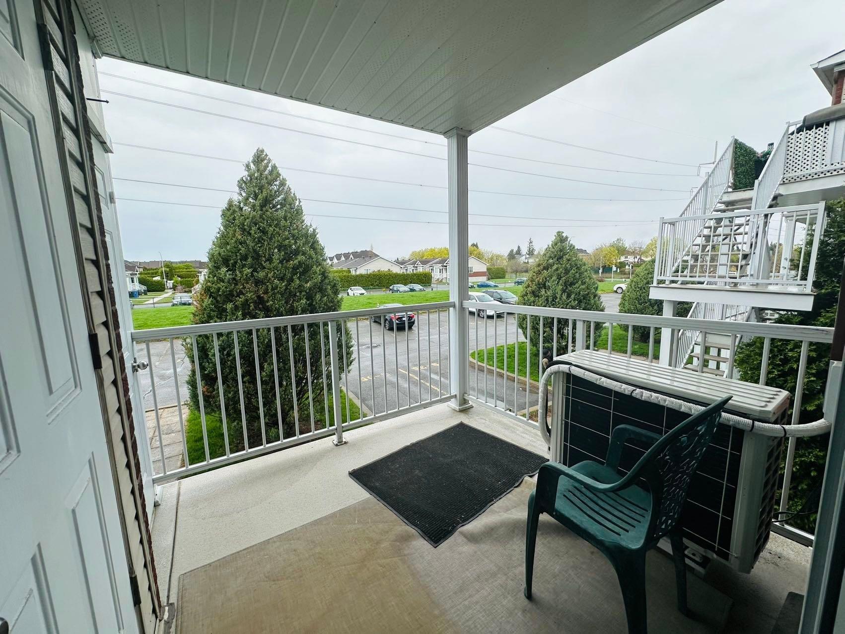 









9880


Crois. Rochelle

,
Brossard,




QC
J4X2W8

