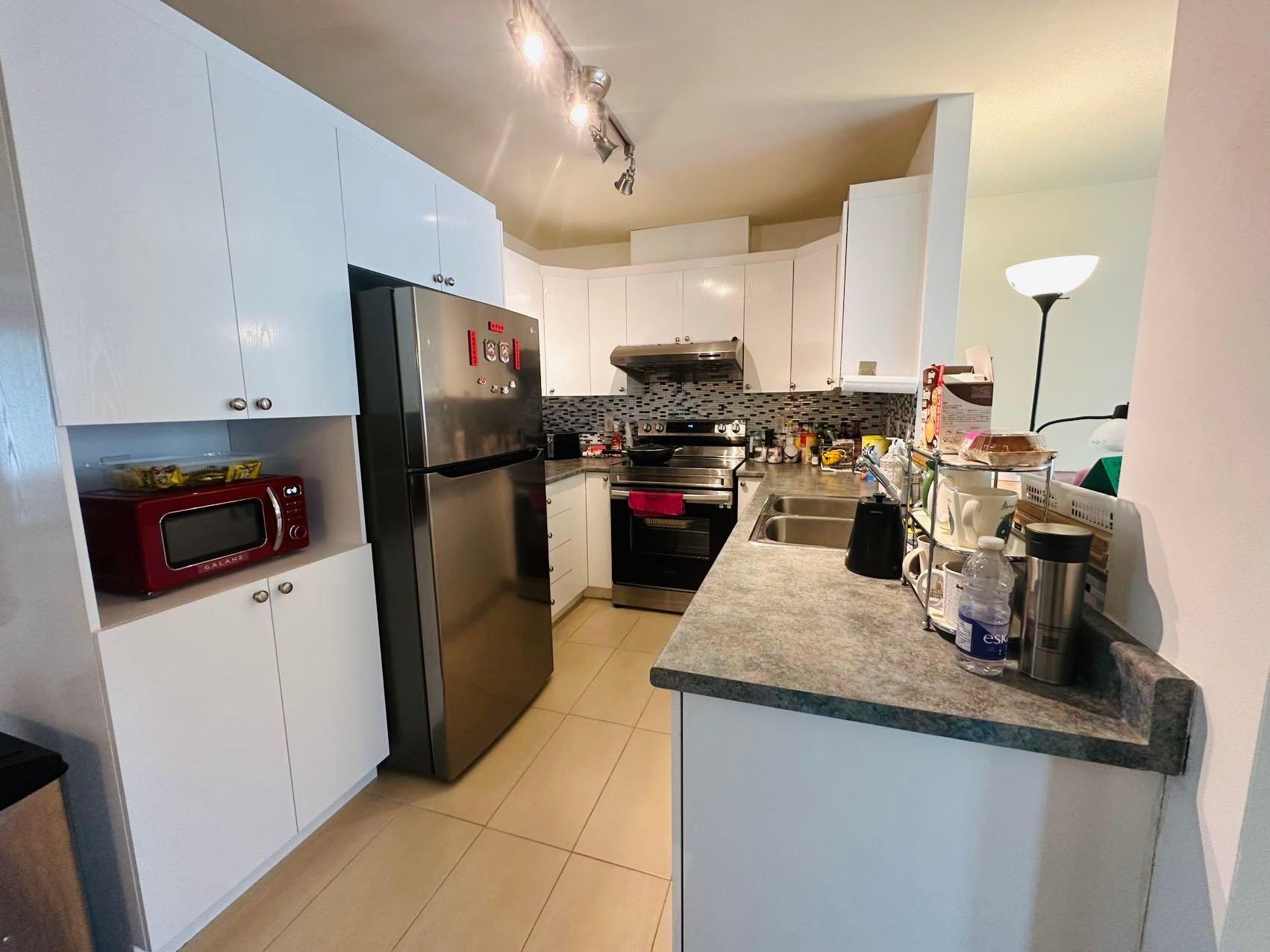 









9880


Crois. Rochelle

,
Brossard,




QC
J4X2W8

