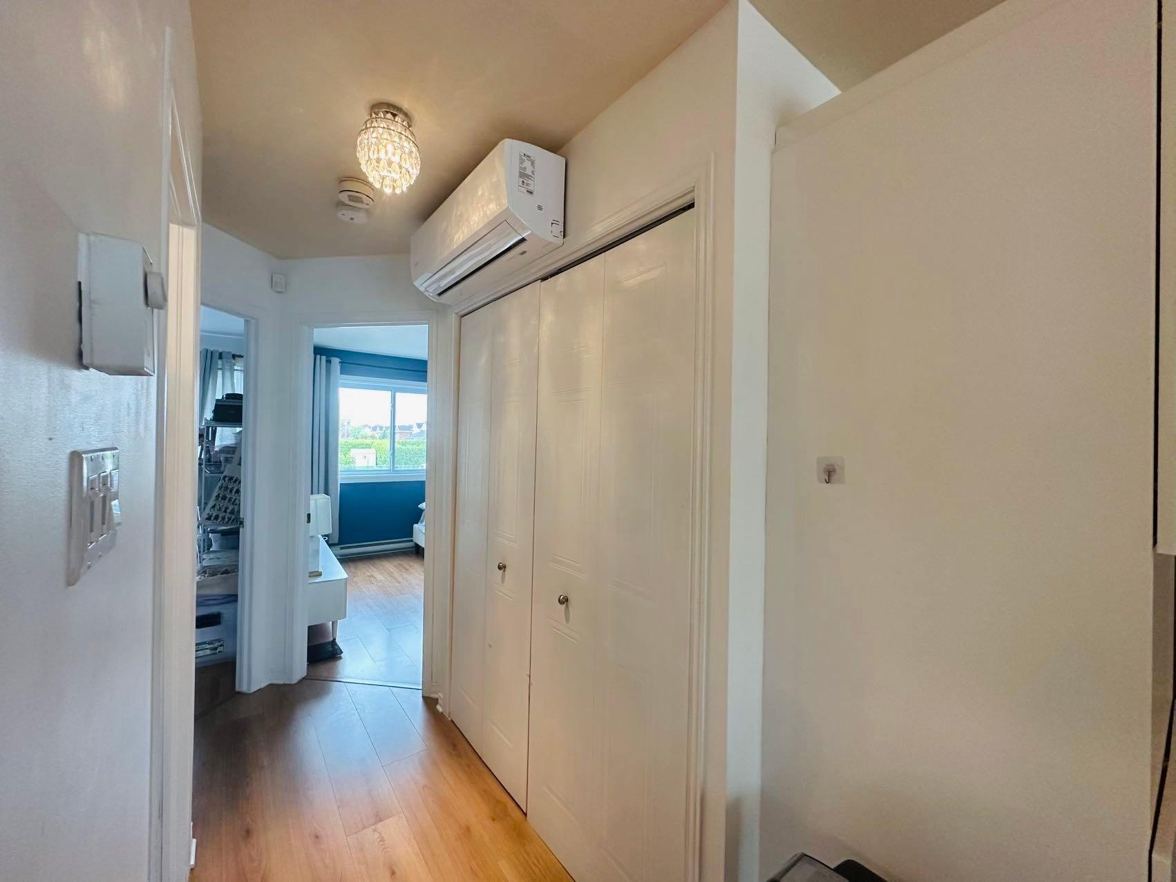 









9880


Crois. Rochelle

,
Brossard,




QC
J4X2W8

