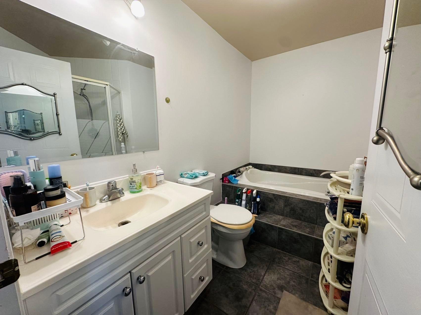 









9880


Crois. Rochelle

,
Brossard,




QC
J4X2W8

