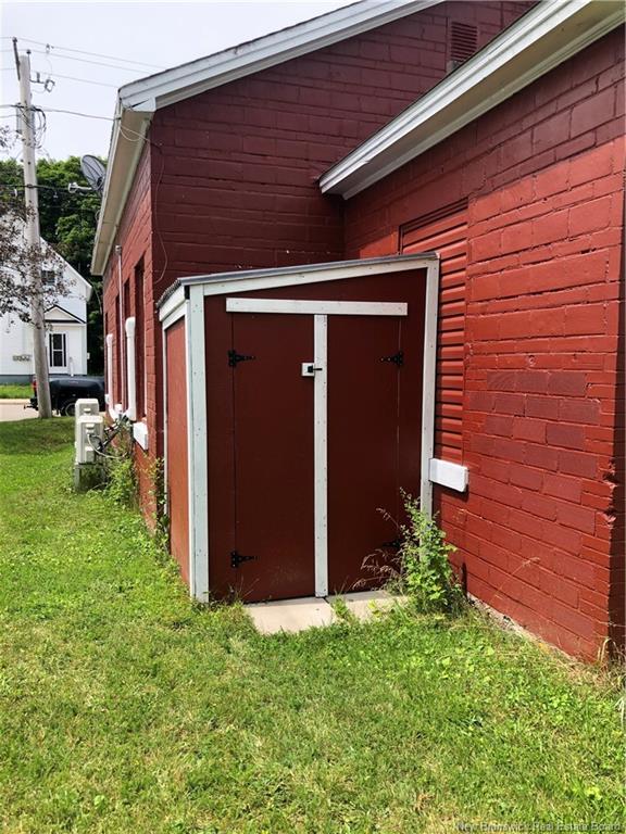 









42


Peter

ST,
Sussex,




NB
E4E 2J6

