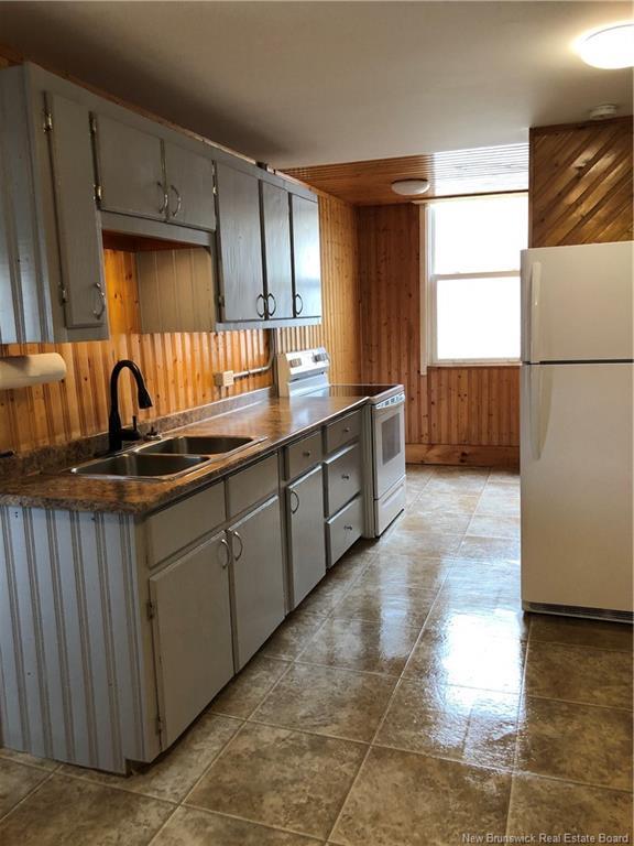 









42


Peter

ST,
Sussex,




NB
E4E 2J6

