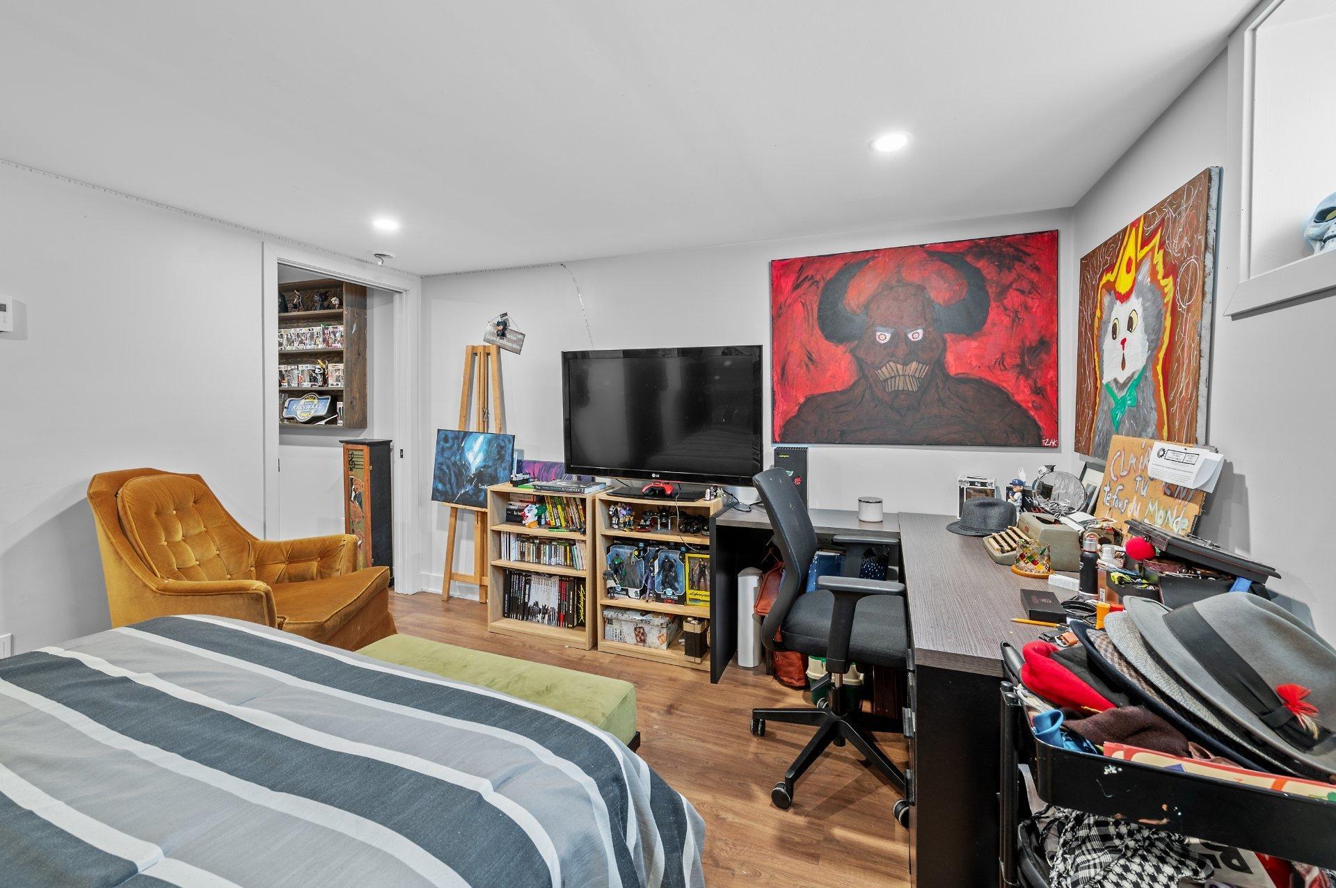 









32


Av. Byette

,
Sainte-Agathe-des-Monts,




QC
J8C2R4

