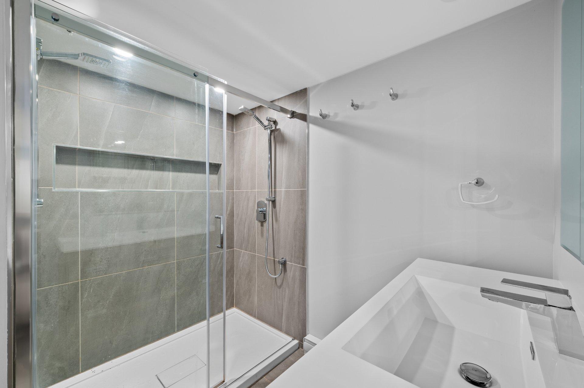 









32


Av. Byette

,
Sainte-Agathe-des-Monts,




QC
J8C2R4


