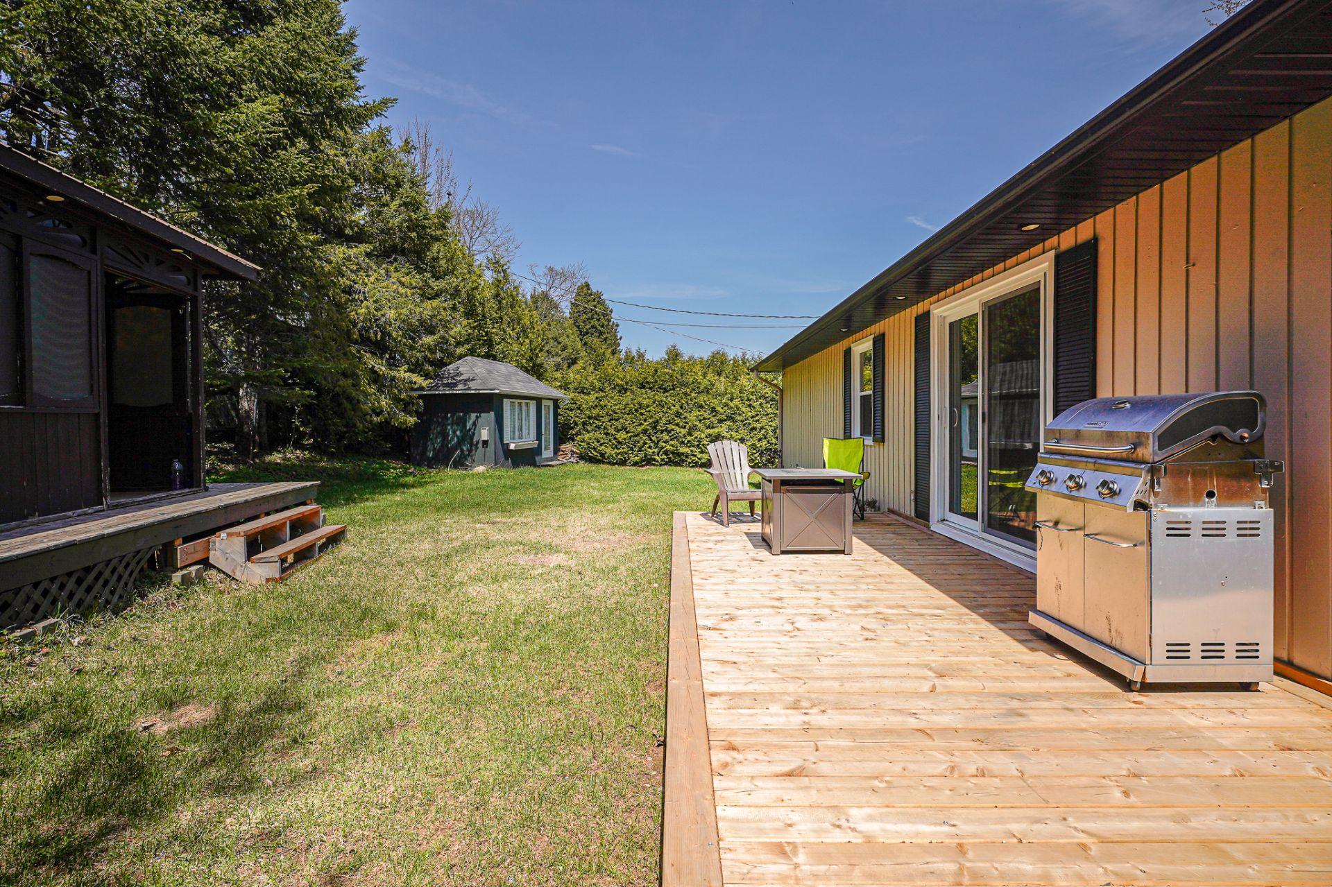 









32


Av. Byette

,
Sainte-Agathe-des-Monts,




QC
J8C2R4

