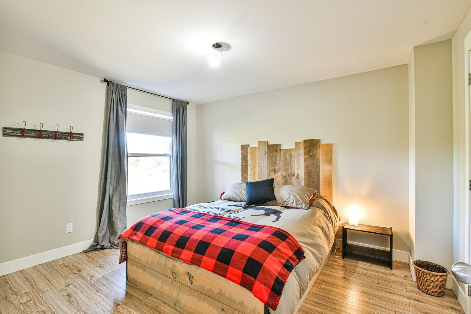 









6990

 - 6992


Ch. du Lac-Labelle

,
Labelle,




QC
J0T1H0

