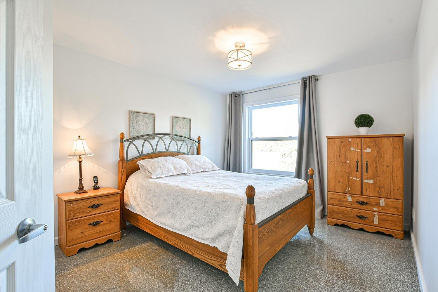 









6990

 - 6992


Ch. du Lac-Labelle

,
Labelle,




QC
J0T1H0

