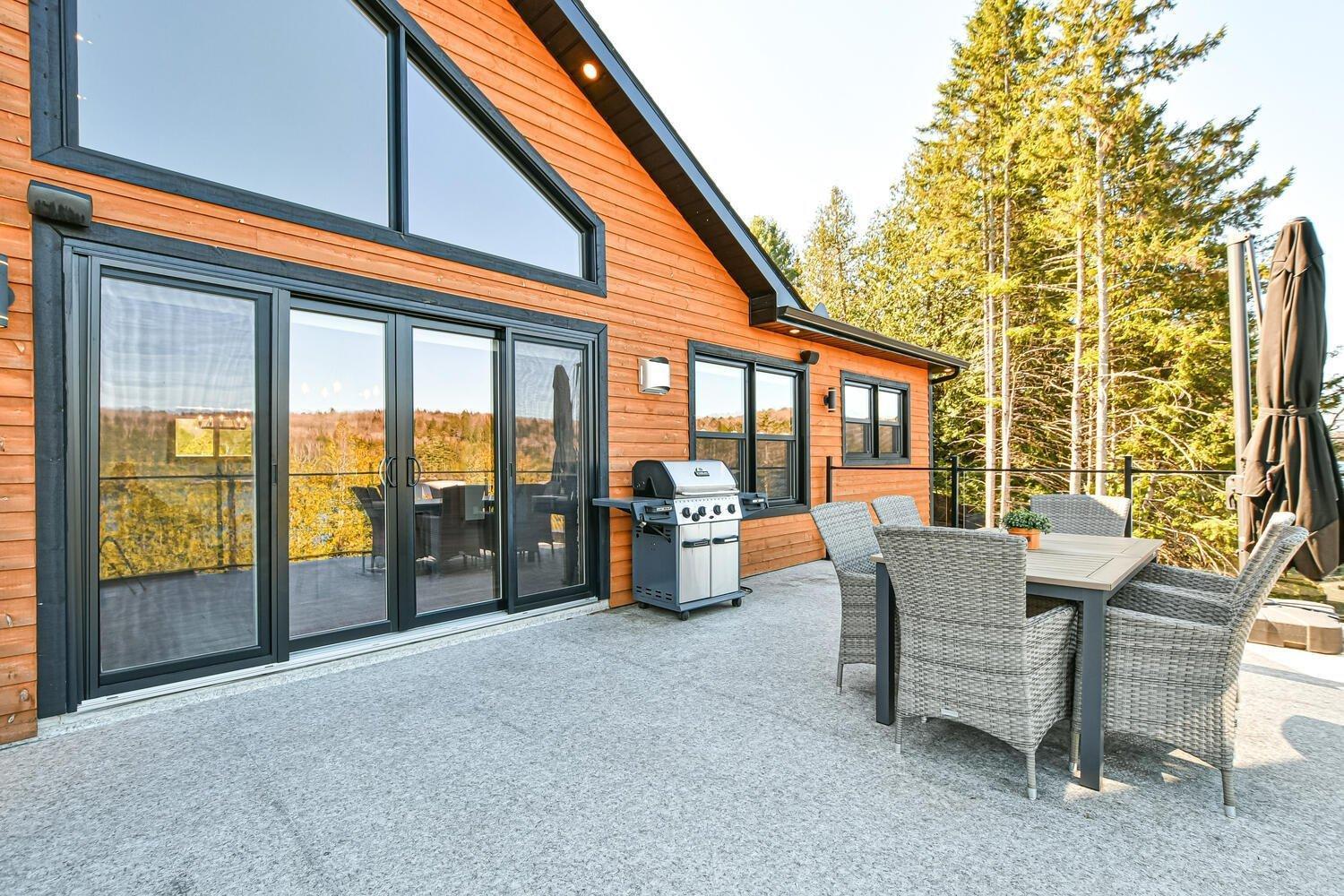 









6990

 - 6992


Ch. du Lac-Labelle

,
Labelle,




QC
J0T1H0

