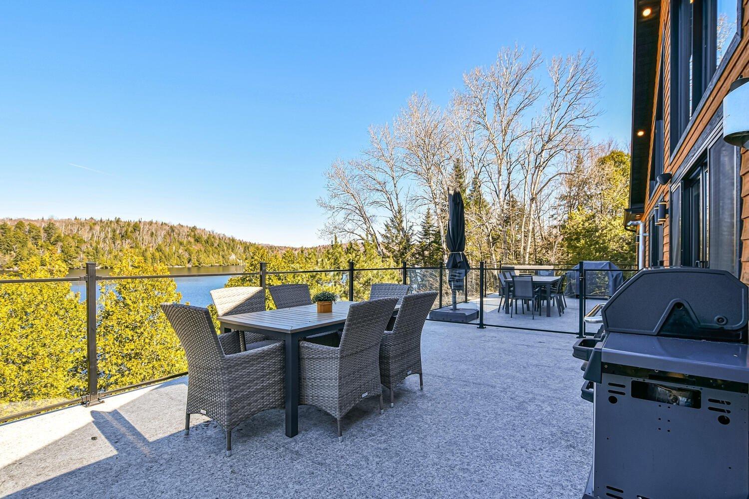 









6990

 - 6992


Ch. du Lac-Labelle

,
Labelle,




QC
J0T1H0

