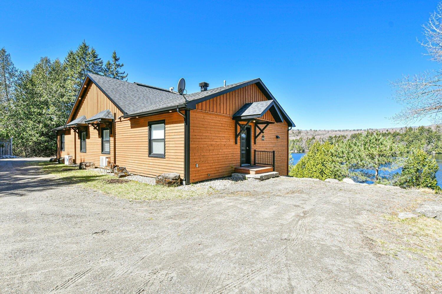 









6990Z

 - 6992Z


Ch. du Lac-Labelle

,
Labelle,




QC
J0T1H0

