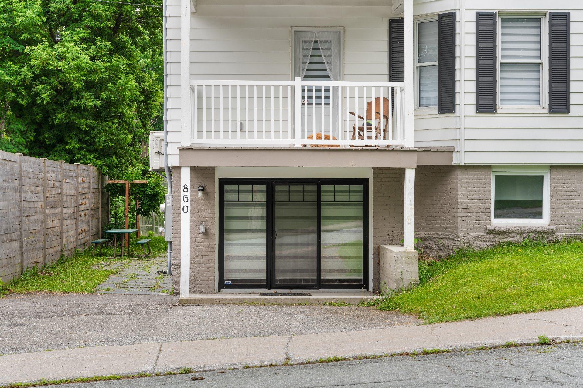 









860


Rue du Général-De Montcalm

,
Sherbrooke (Les Nations),




QC
J1H1J3

