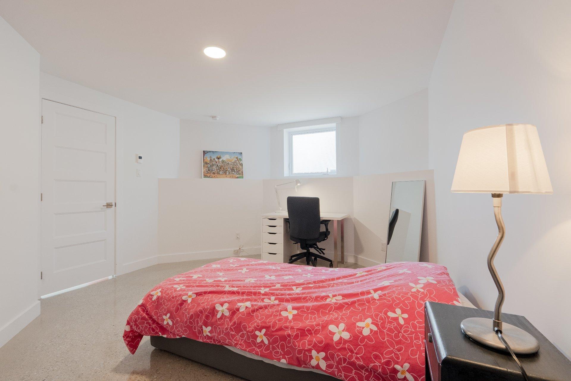 









860


Rue du Général-De Montcalm

,
Sherbrooke (Les Nations),




QC
J1H1J3

