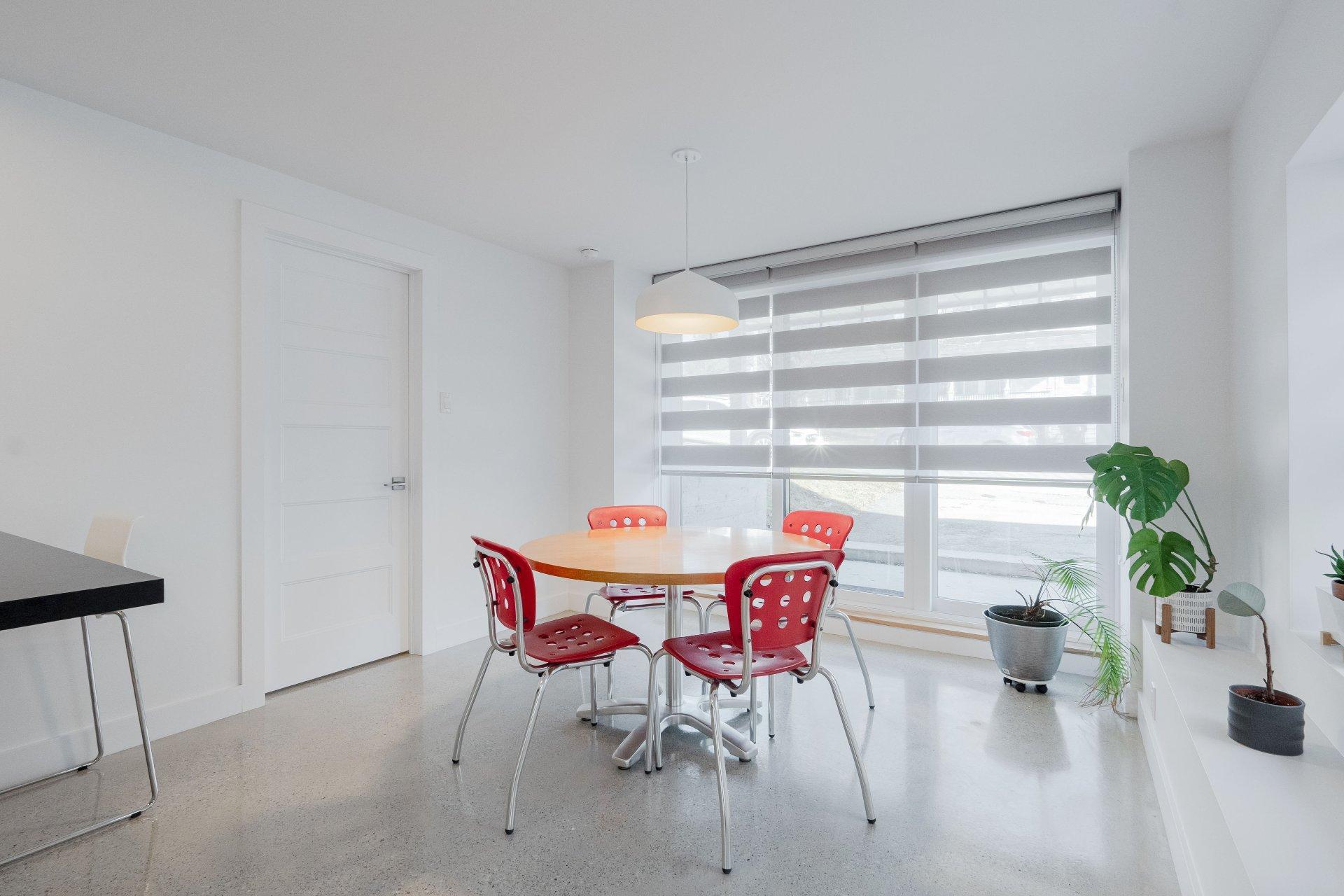









860


Rue du Général-De Montcalm

,
Sherbrooke (Les Nations),




QC
J1H1J3

