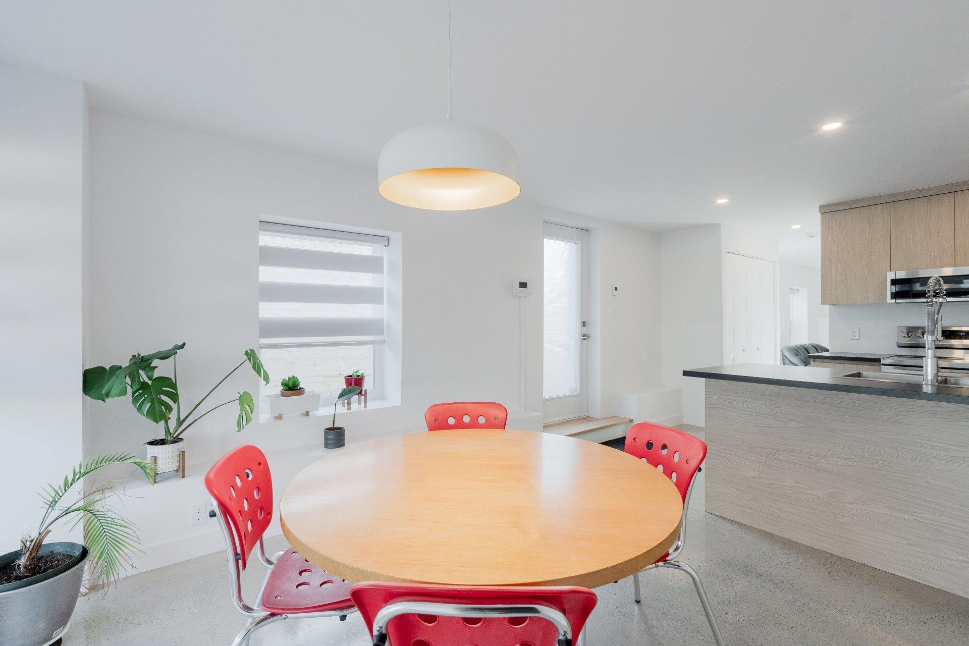 









860


Rue du Général-De Montcalm

,
Sherbrooke (Les Nations),




QC
J1H1J3

