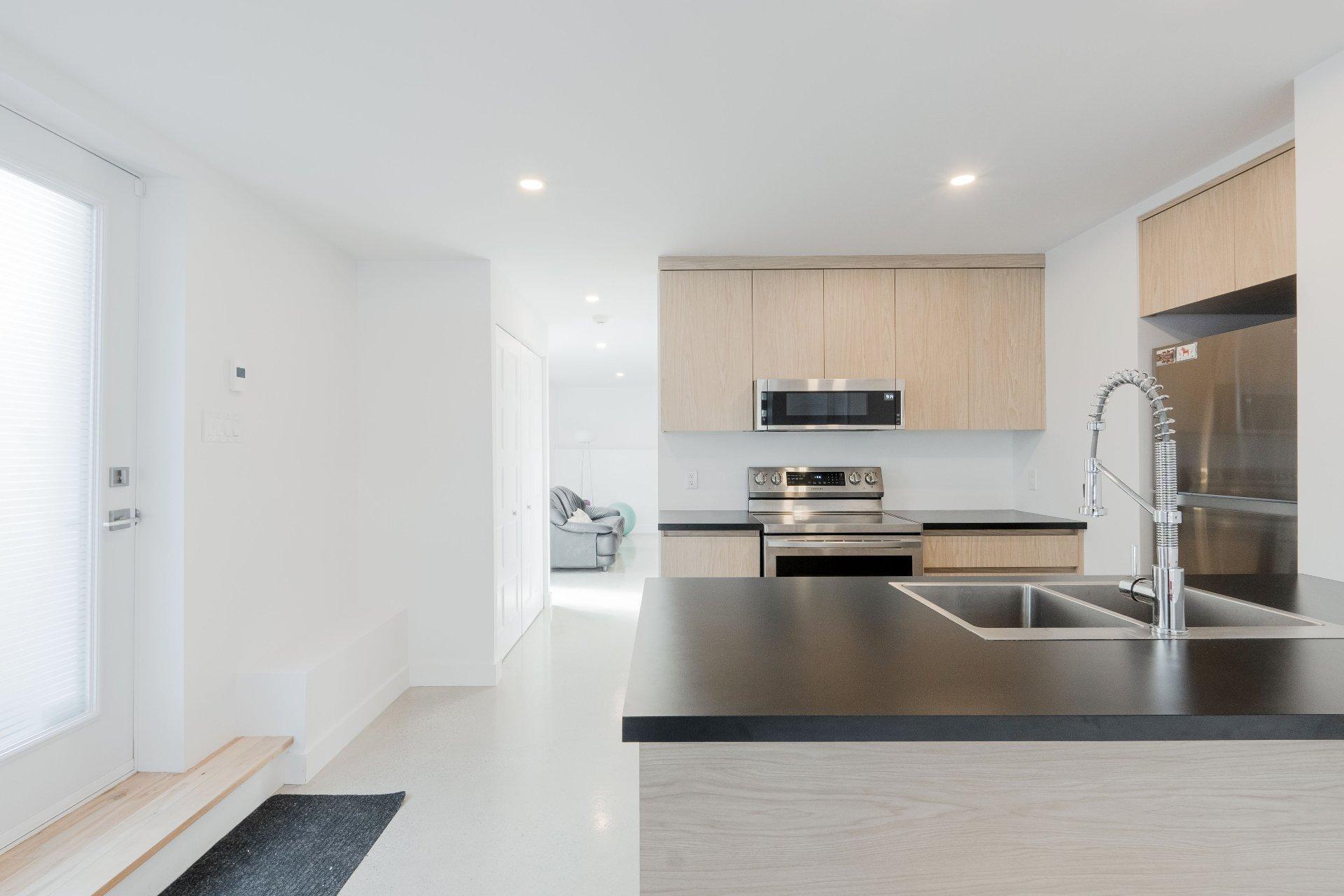 









860


Rue du Général-De Montcalm

,
Sherbrooke (Les Nations),




QC
J1H1J3

