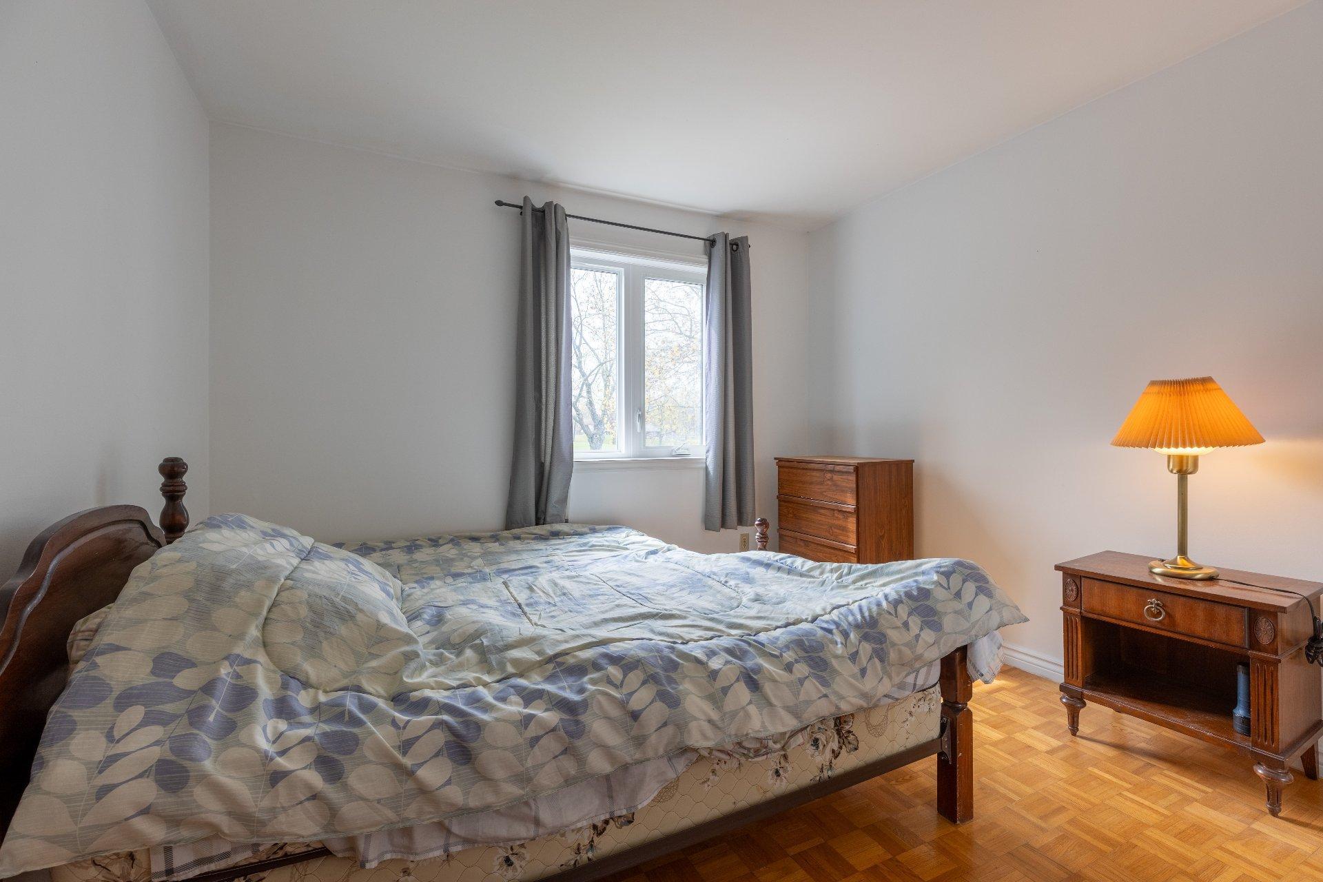 









135


Rue Chapleau

,
Dollard-des-Ormeaux,




QC
H9G1C1

