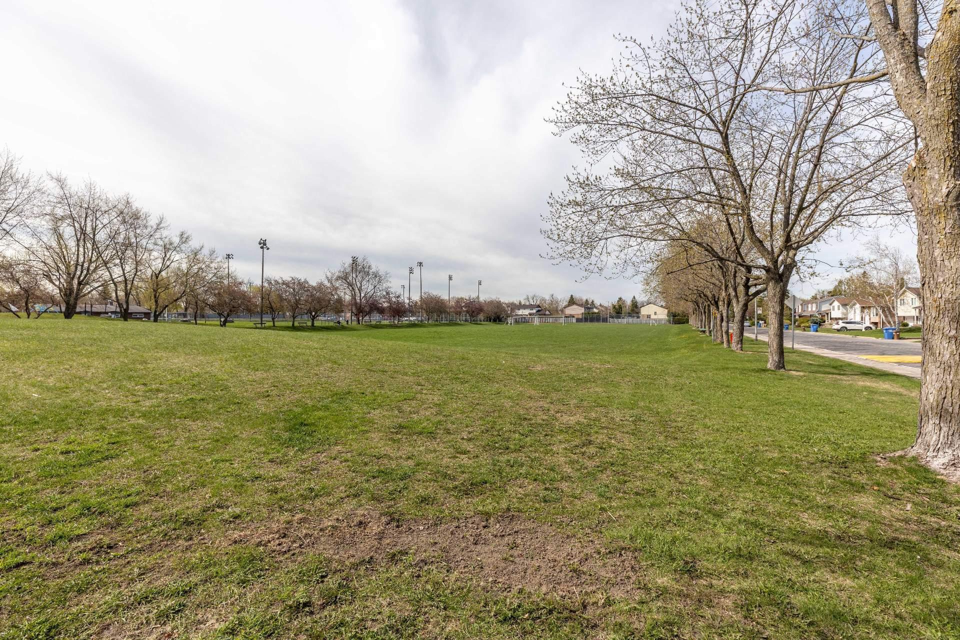 









135


Rue Chapleau

,
Dollard-des-Ormeaux,




QC
H9G1C1

