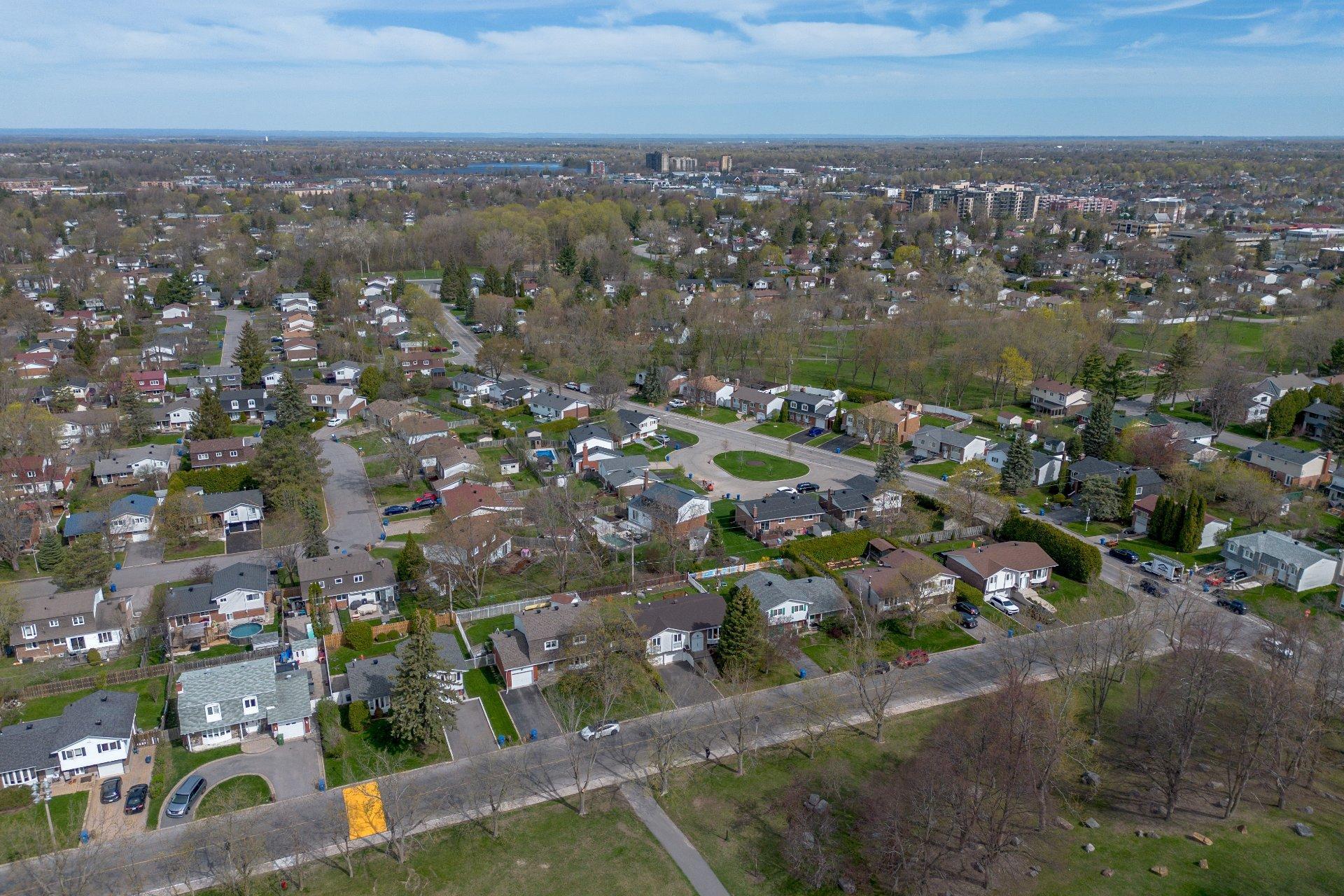 









135


Rue Chapleau

,
Dollard-des-Ormeaux,




QC
H9G1C1

