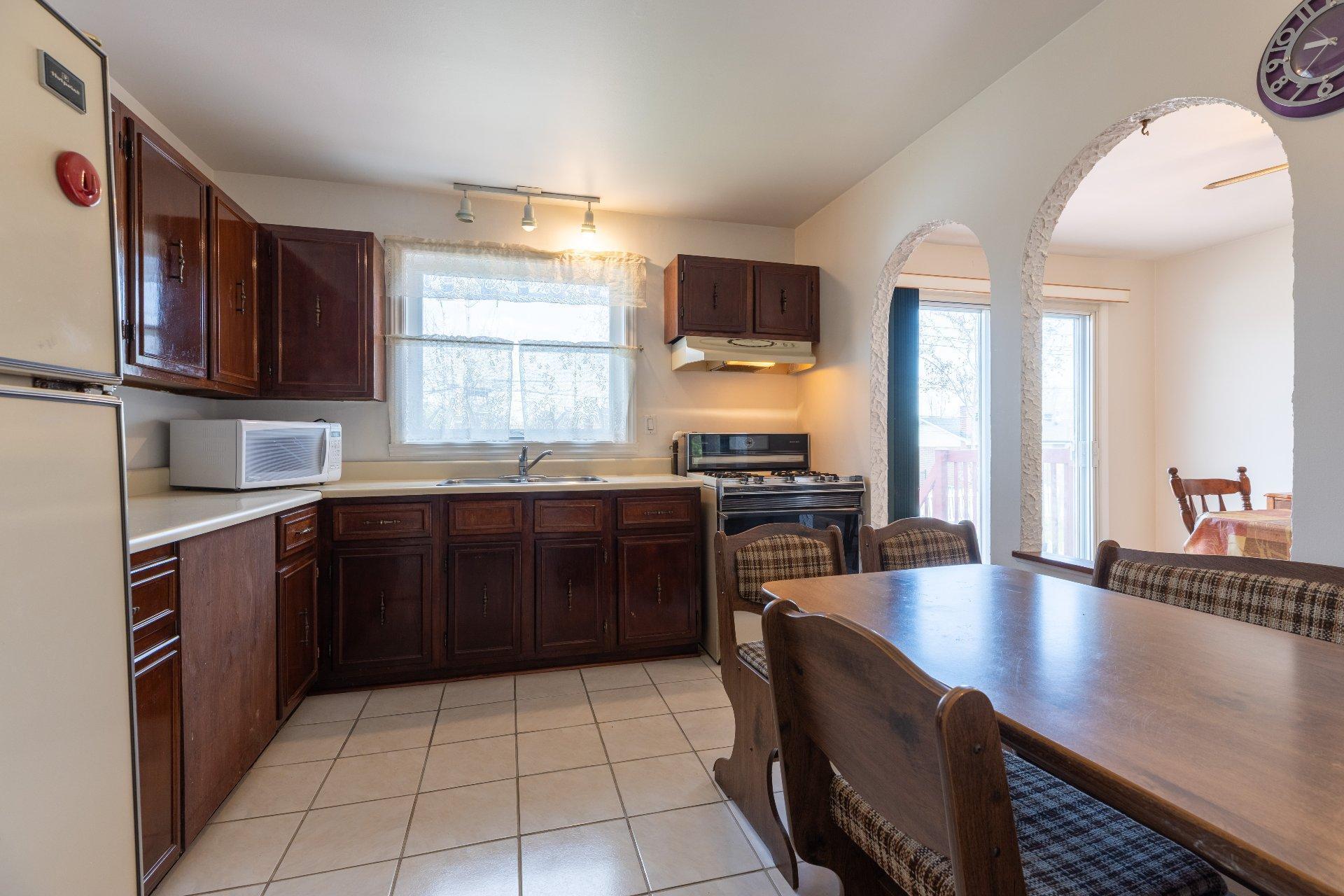 









135


Rue Chapleau

,
Dollard-des-Ormeaux,




QC
H9G1C1

