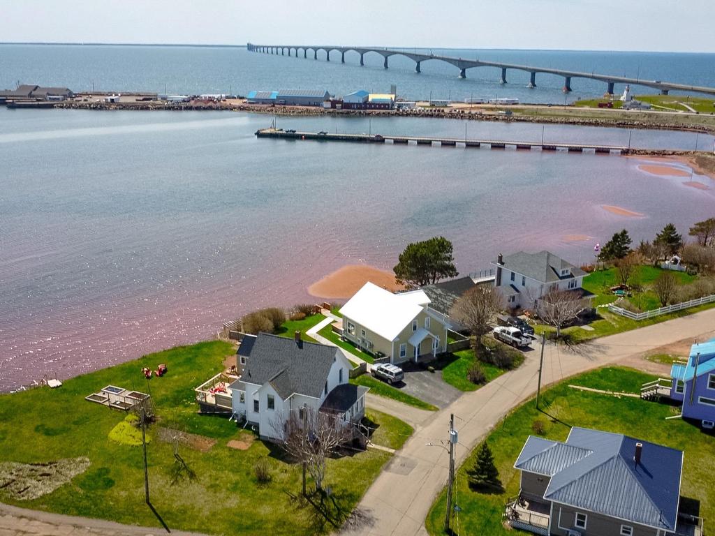 












178 Howatt Street

,
Borden-Carleton,




PE
C0B 1X0

