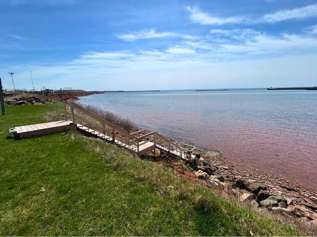 












178 Howatt Street

,
Borden-Carleton,




PE
C0B 1X0

