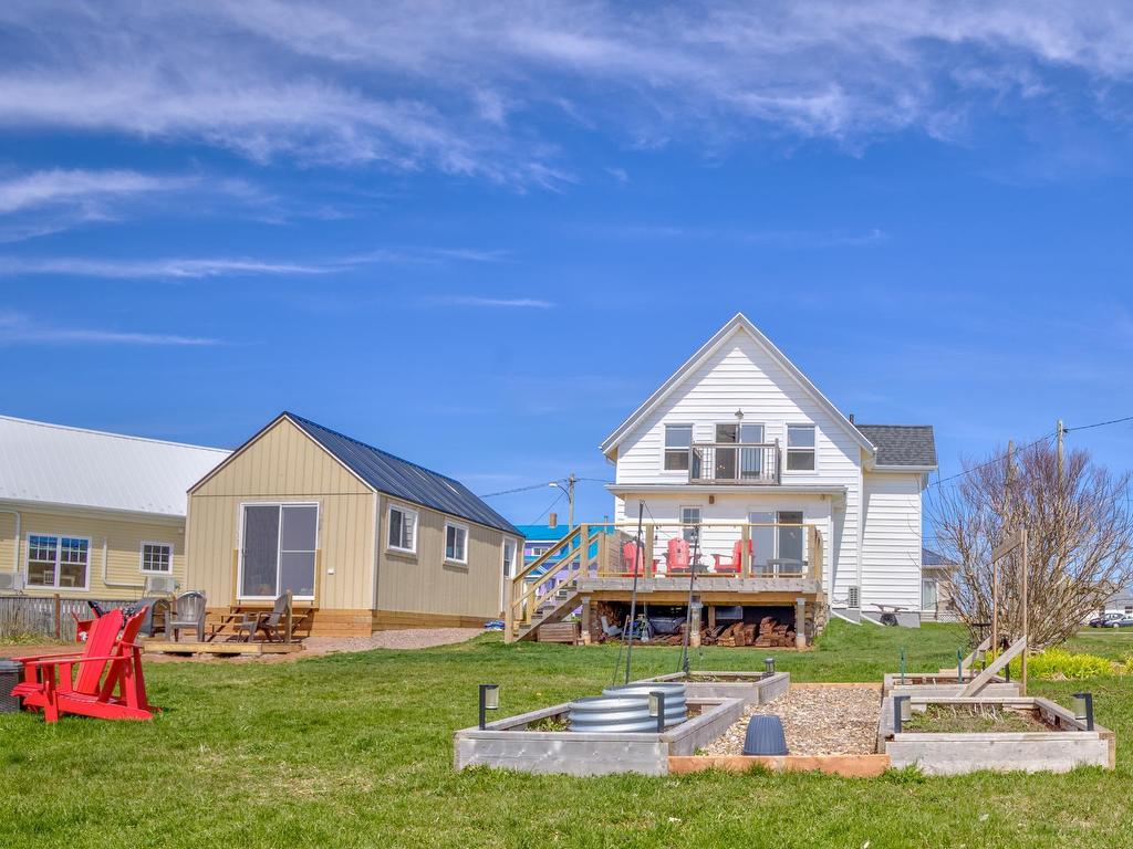 












178 Howatt Street

,
Borden-Carleton,




PE
C0B 1X0

