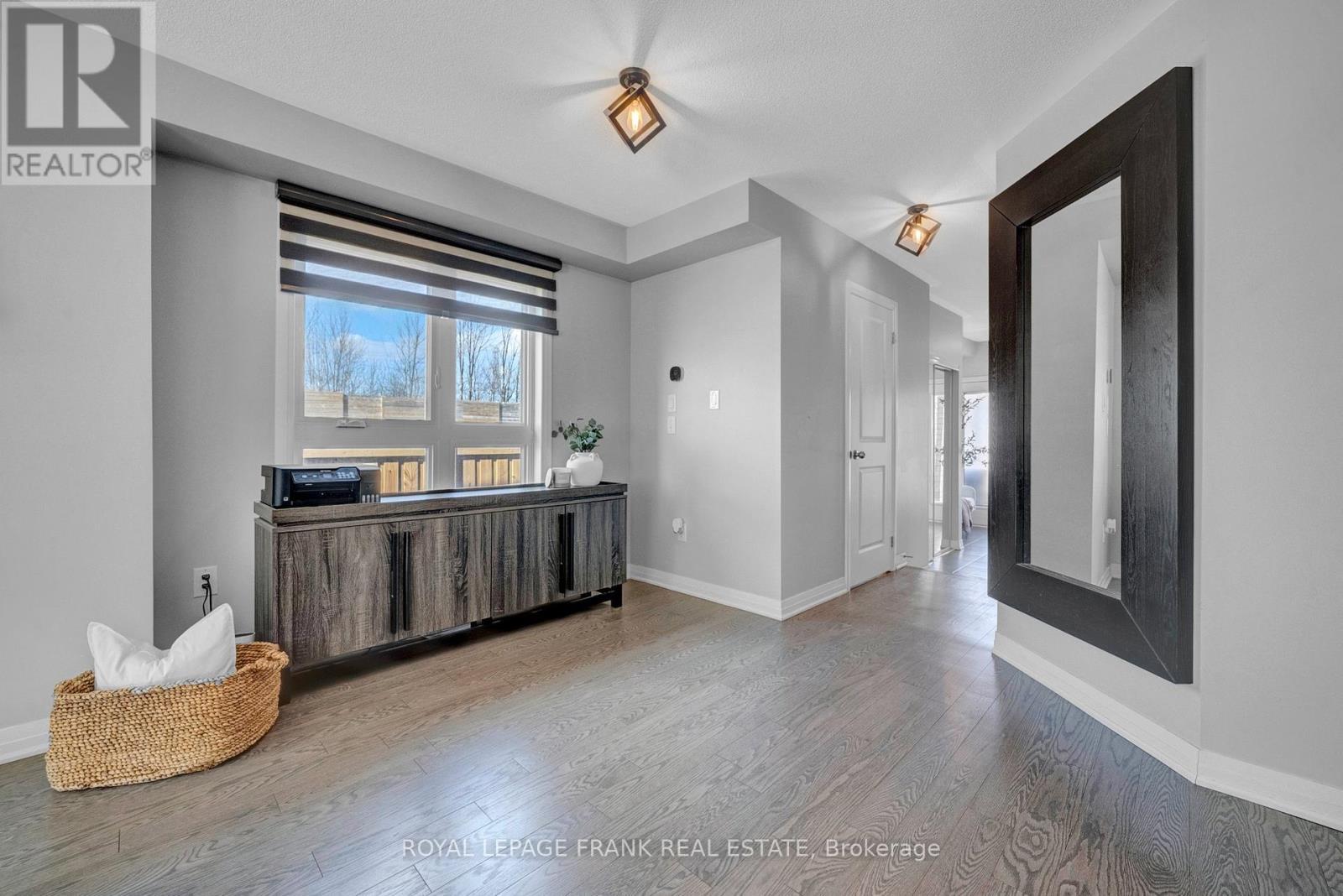 












48 CASPIAN SQUARE

,
Clarington (Bowmanville),




Ontario
L1C7G3

