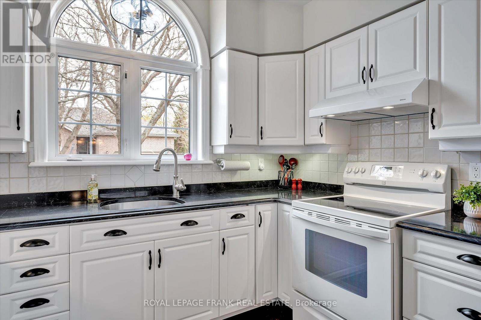 












31 - 300 FRANMOR DRIVE

,
Peterborough East (North),




Ontario
K9H7R2

