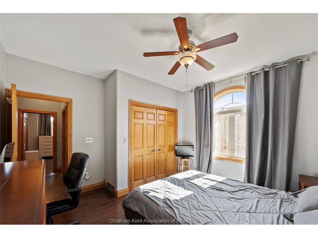 









22334


CHARING CROSS

Road,
Chatham,




ON
N7M 5H8

