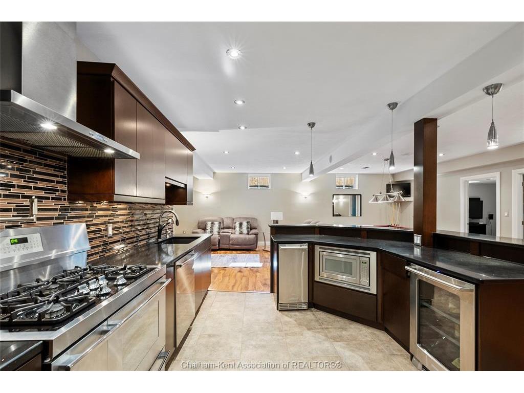 









22334


CHARING CROSS

Road,
Chatham,




ON
N7M 5H8

