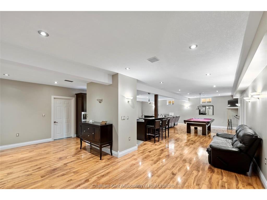 









22334


CHARING CROSS

Road,
Chatham,




ON
N7M 5H8

