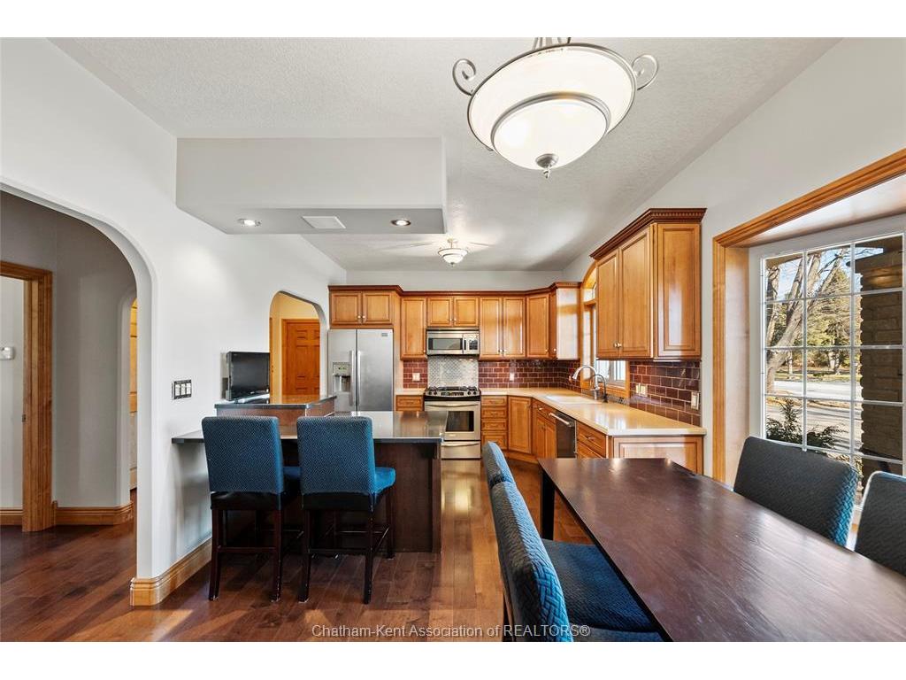 









22334


CHARING CROSS

Road,
Chatham,




ON
N7M 5H8

