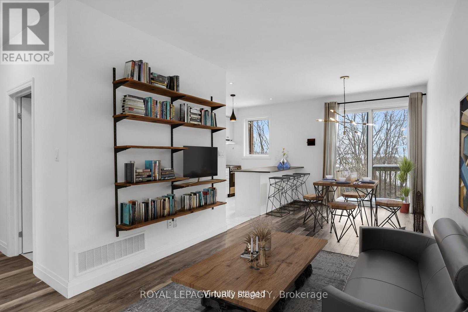












30 - 290 BARTON STREET W

,
Hamilton (Strathcona),




Ontario
L8R3P3

