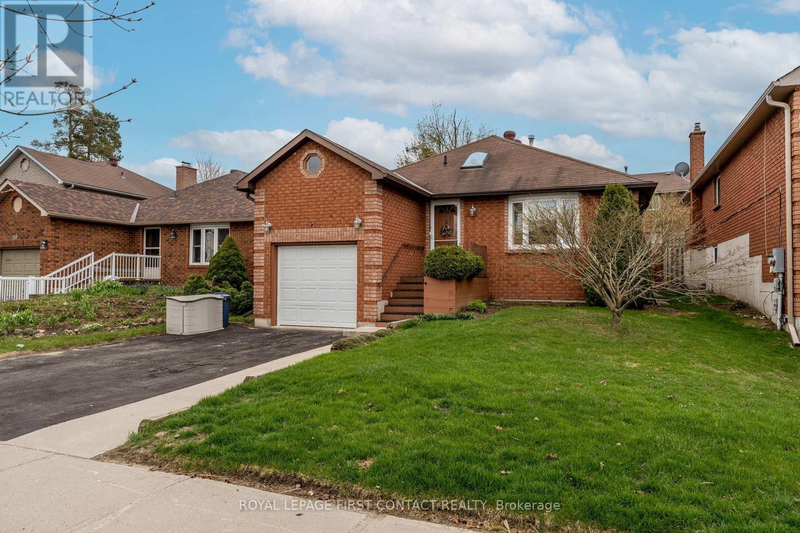 












91 IRWIN DRIVE

,
Barrie,




Ontario
L4N7A9

