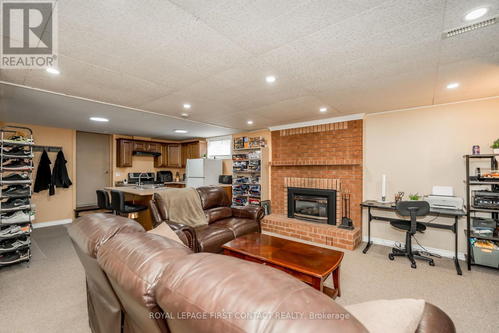 












91 IRWIN DRIVE

,
Barrie,




Ontario
L4N7A9

