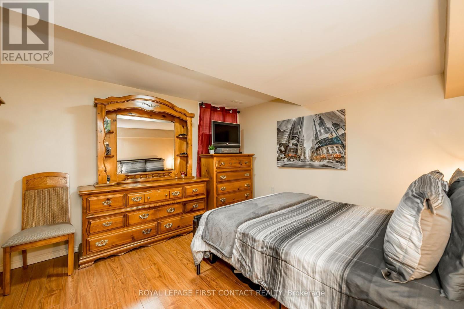 












91 IRWIN DRIVE

,
Barrie,




Ontario
L4N7A9


