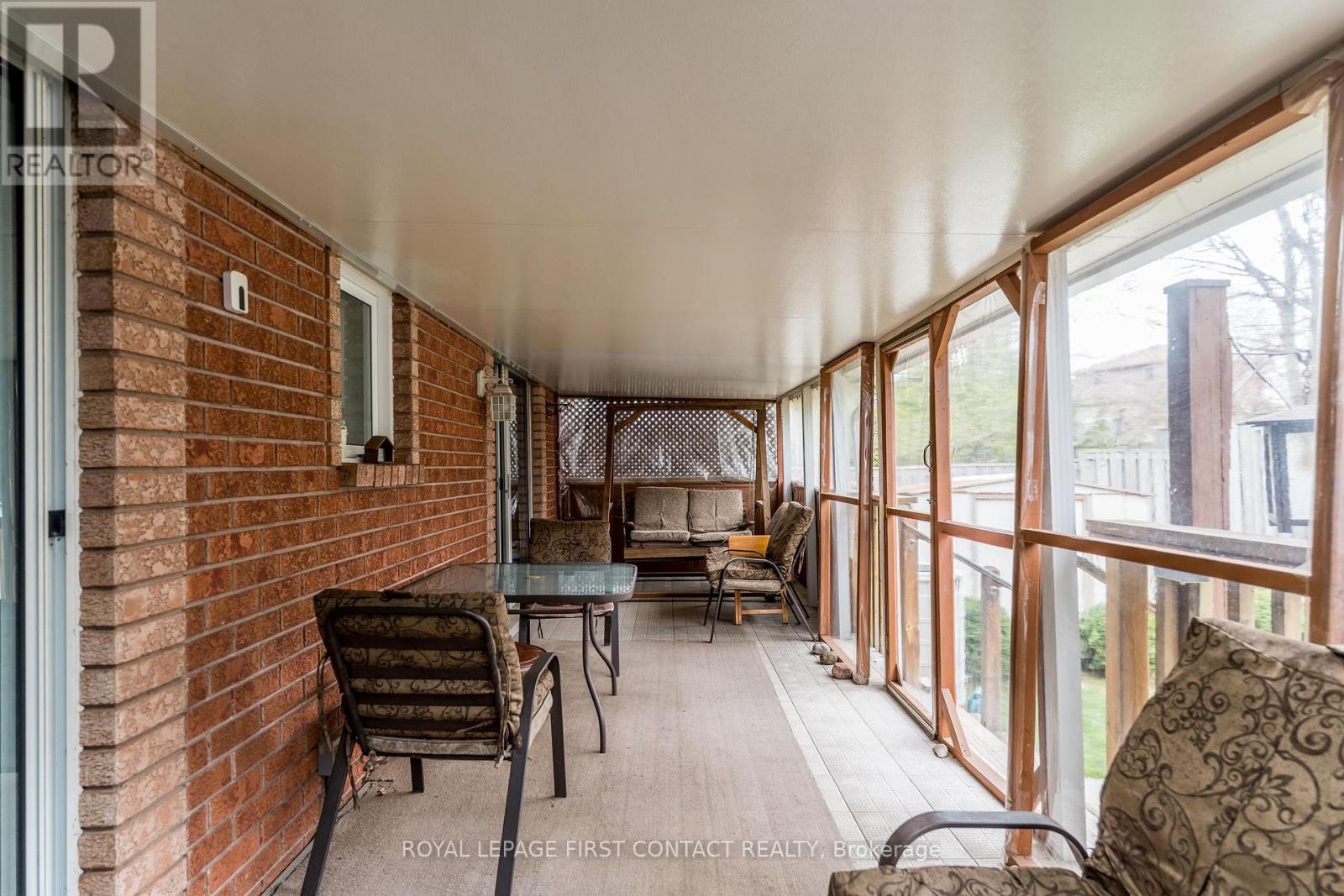 












91 IRWIN DRIVE

,
Barrie,




Ontario
L4N7A9

