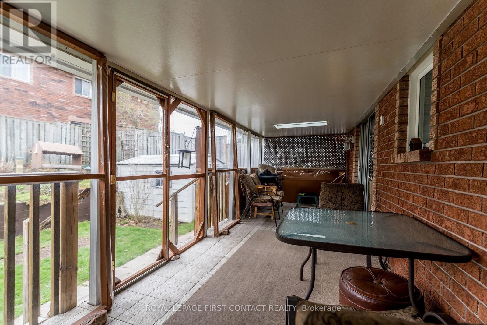 












91 IRWIN DRIVE

,
Barrie,




Ontario
L4N7A9

