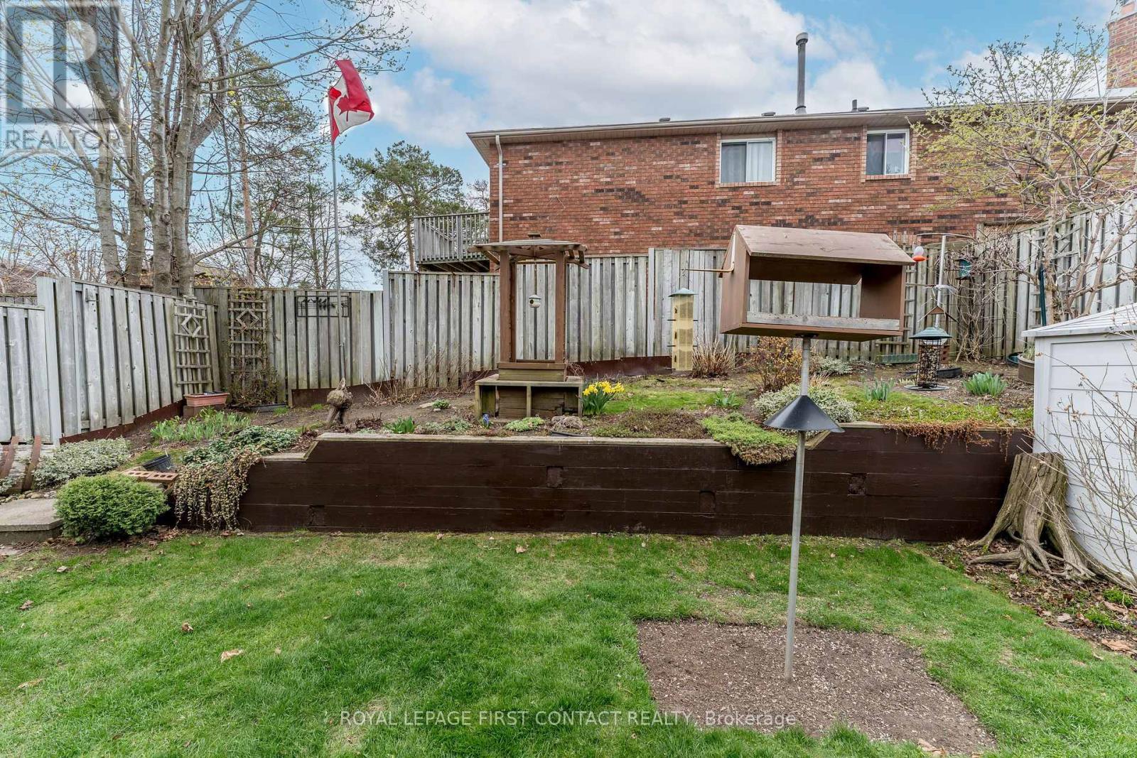 












91 IRWIN DRIVE

,
Barrie,




Ontario
L4N7A9


