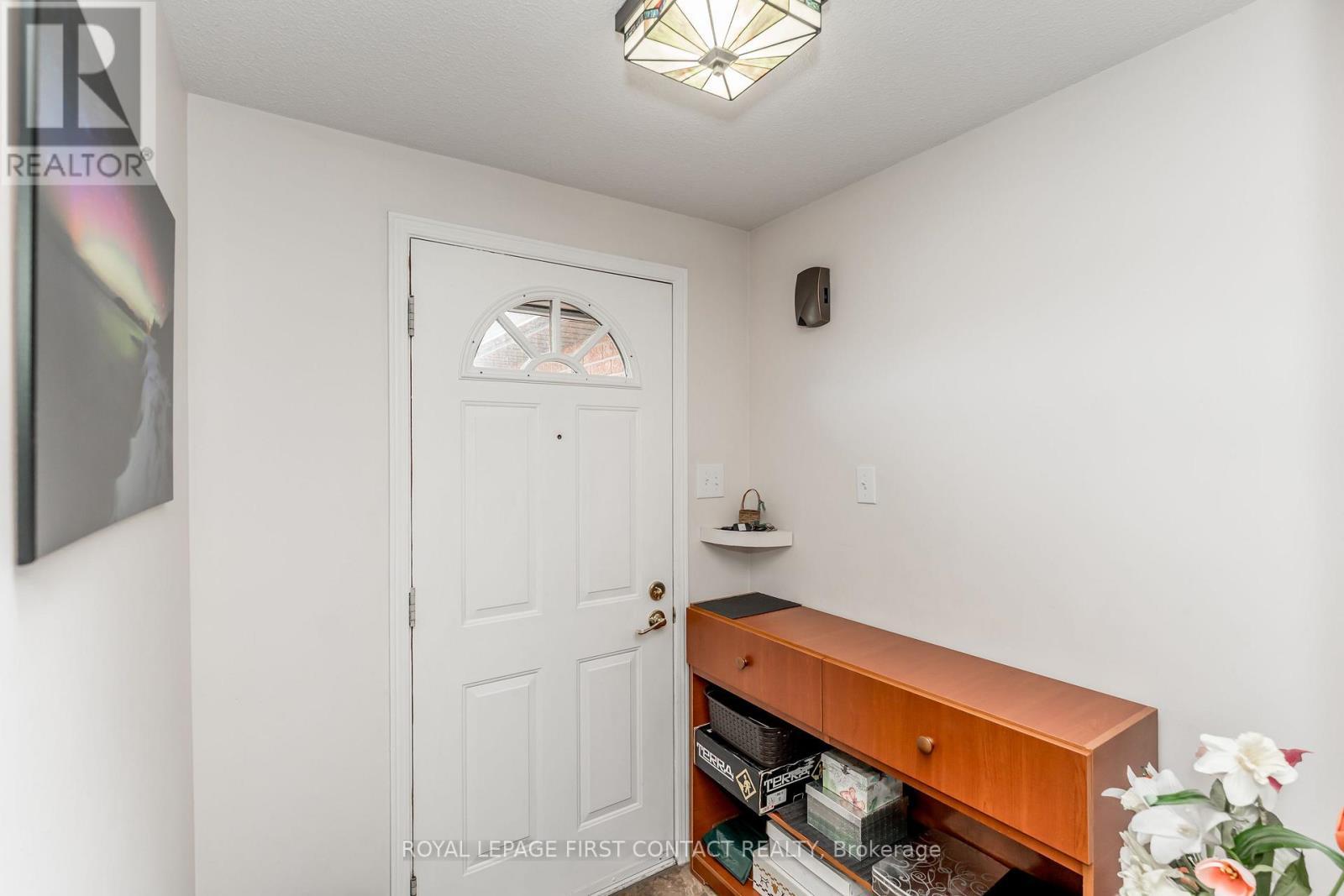 












91 IRWIN DRIVE

,
Barrie,




Ontario
L4N7A9

