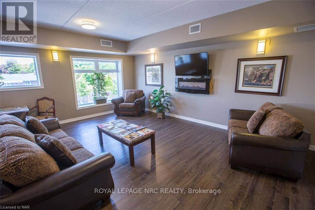 












102 - 4644 PETTIT AVENUE

,
Niagara Falls (Morrison),




Ontario
L2E6L4

