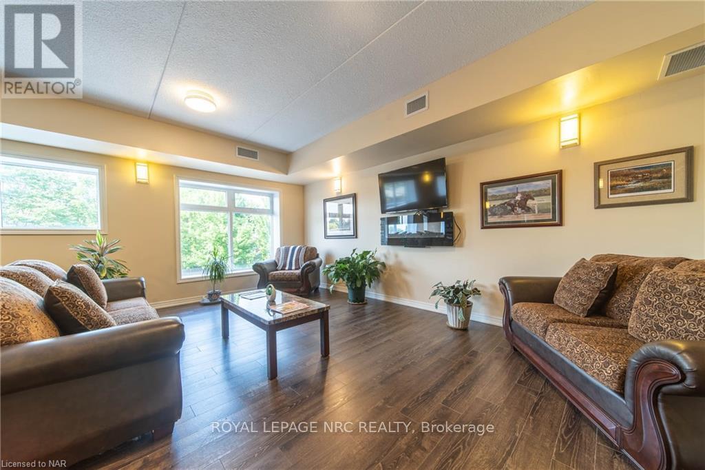 












102 - 4644 PETTIT AVENUE

,
Niagara Falls (Morrison),




Ontario
L2E6L4

