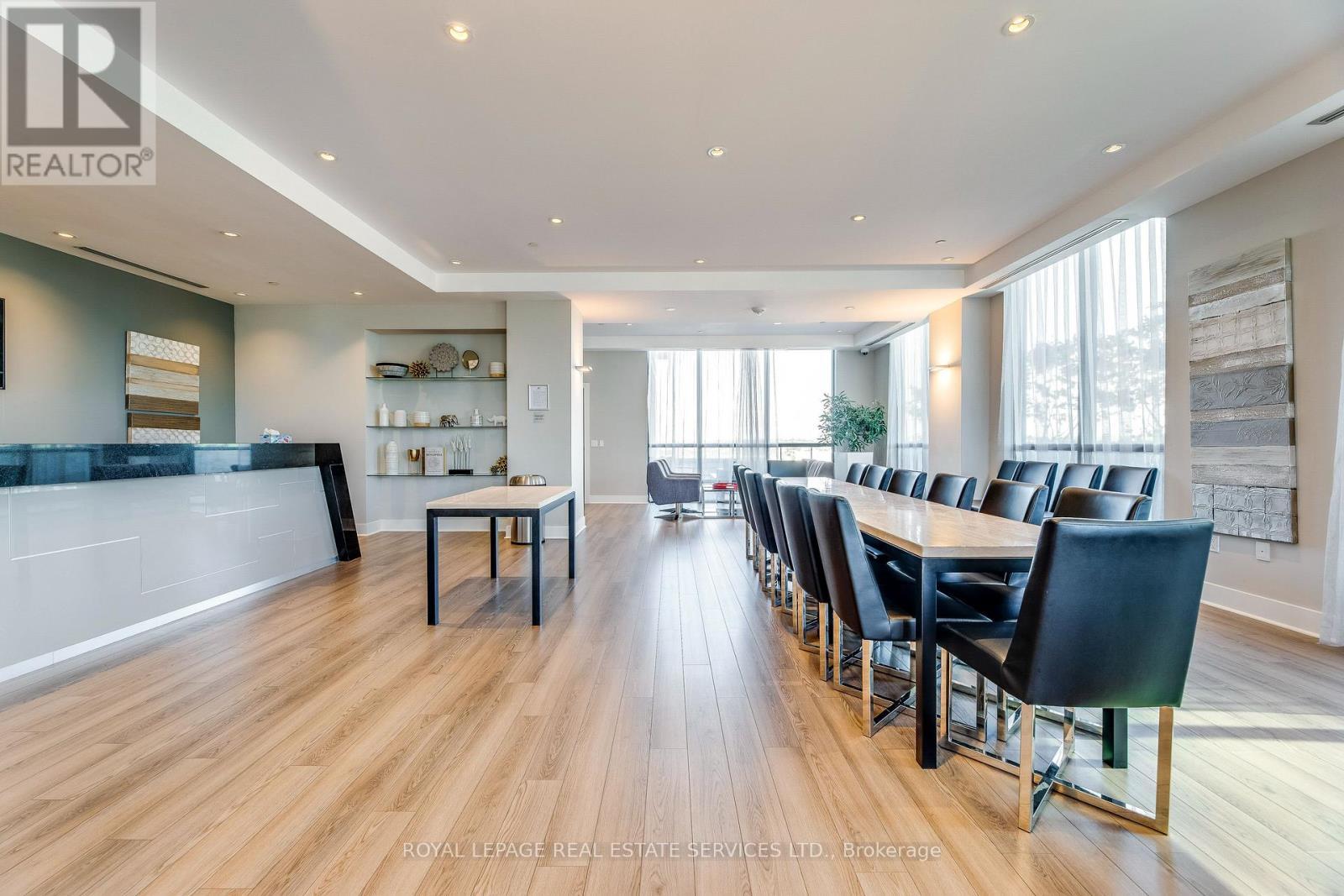 












910 - 3975 GRAND PARK DRIVE

,
Mississauga,




Ontario
L5B4M6


