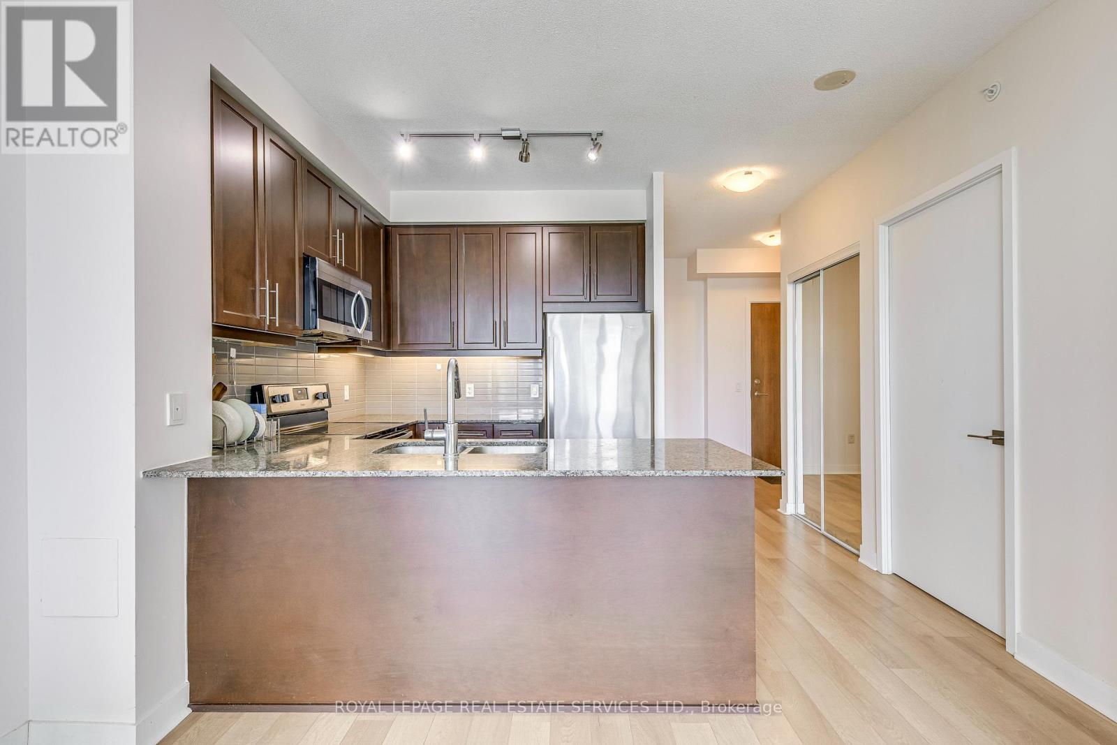 












910 - 3975 GRAND PARK DRIVE

,
Mississauga,




Ontario
L5B4M6

