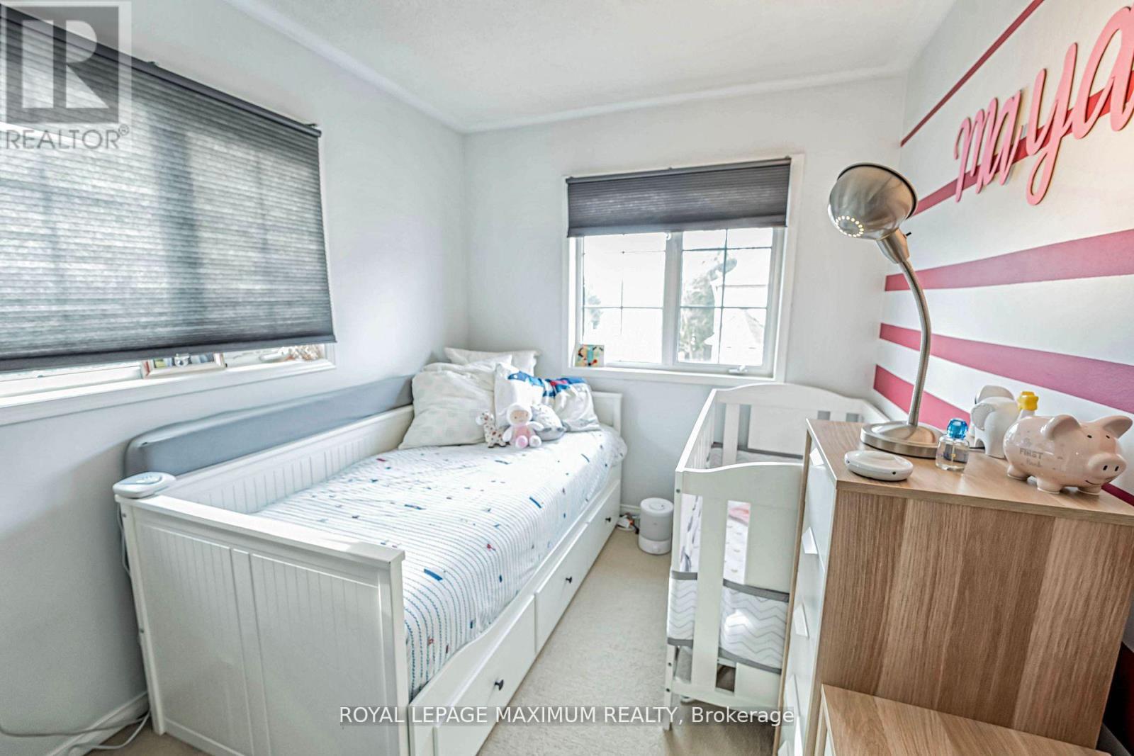 












21 PIONEER AVENUE

,
Toronto,




Ontario
M6M5H8

