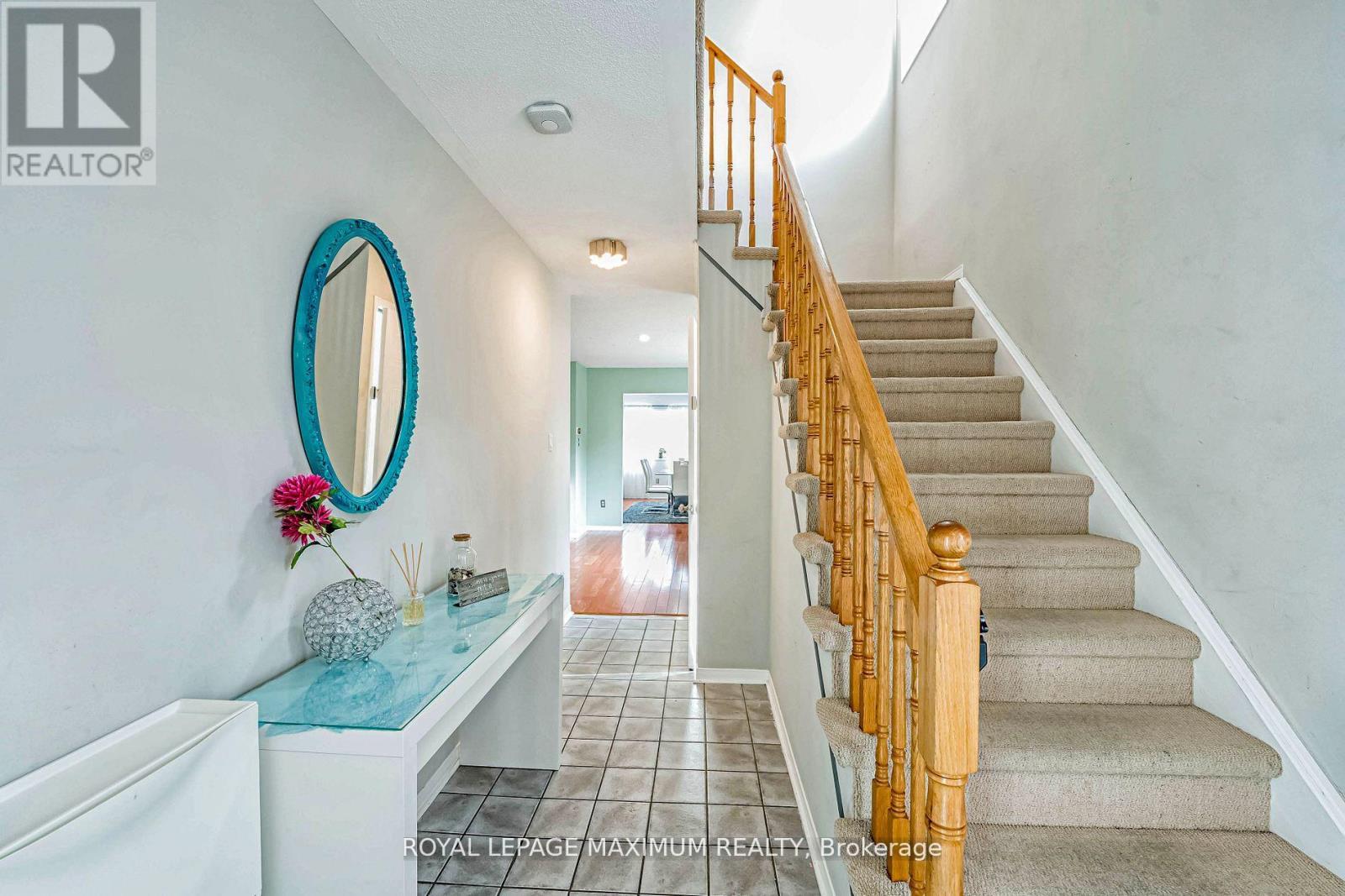 












21 PIONEER AVENUE

,
Toronto,




Ontario
M6M5H8

